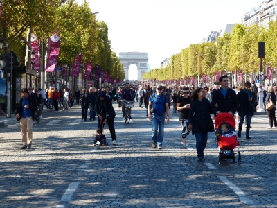 Les Champs Elysées sans voiture